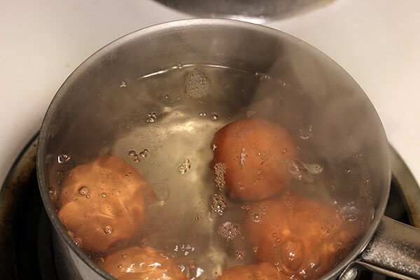 hard boil eggs