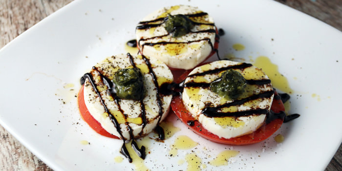 Simple and Delicious Caprese Salad