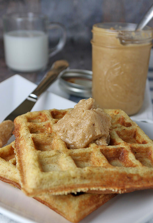 Delicious Low-Carb Cookie Butter! Shared via www.ruled.me/