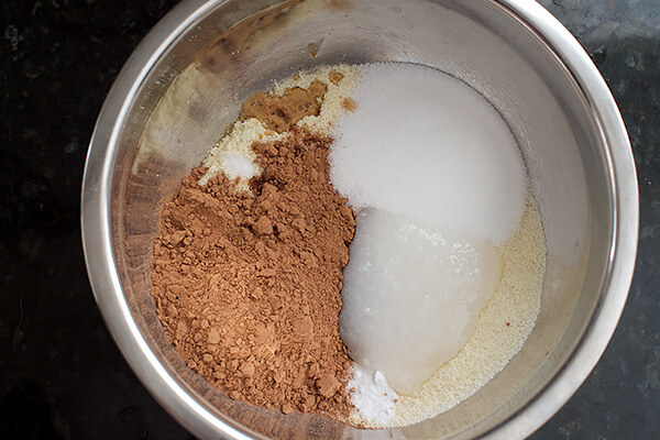 Keto Cookies and Crème Ice Cream