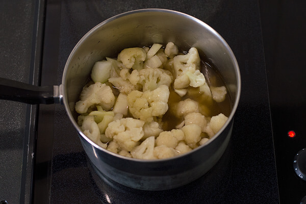 Cheesy Cauliflower Onion Dip