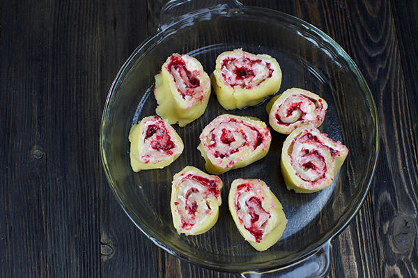 Lemon Raspberry Sweet Rolls