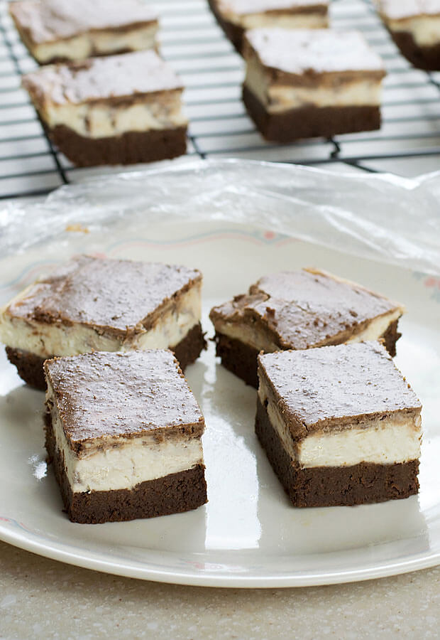 Mocha Cheesecake Bars