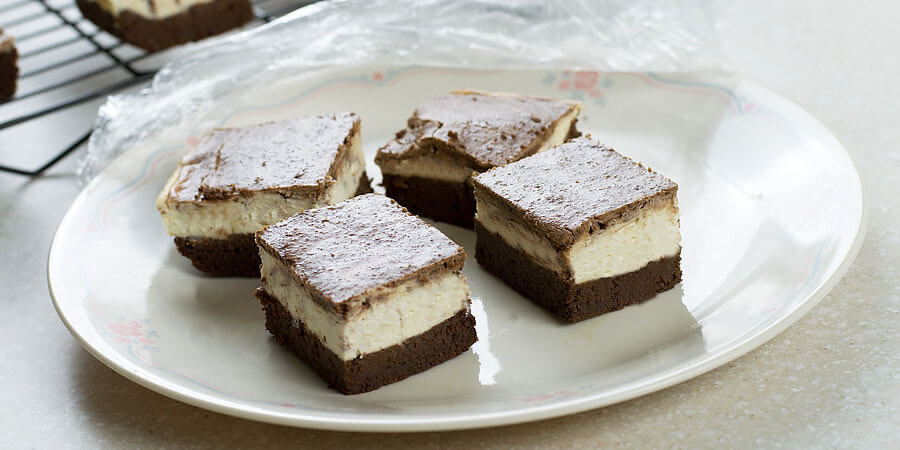 Mocha Cheesecake Bars