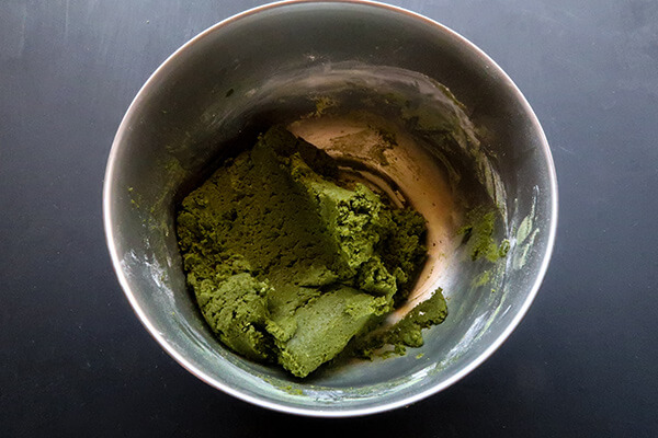 Keto Matcha Roll Cake