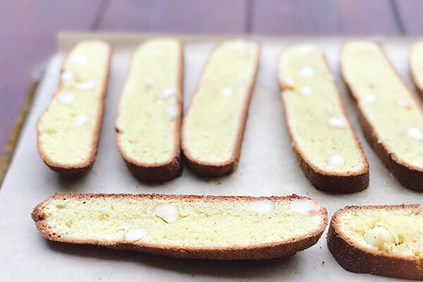 Speculoos and Macadamia Biscotti