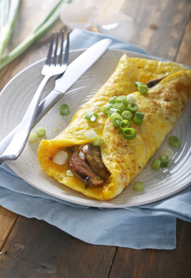 Omelet with Mushrooms and Goat Cheese