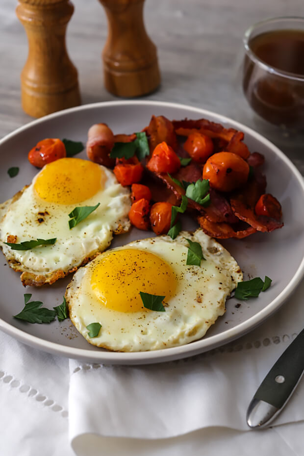 Classic Keto Bacon and Eggs