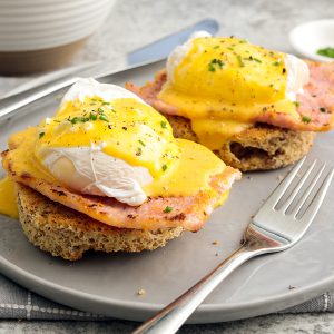 Keto Eggs Benedict Featured