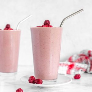 Cinnamon Raspberry Smoothie Featured