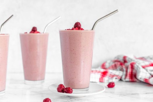 Cinnamon Raspberry Smoothie Featured