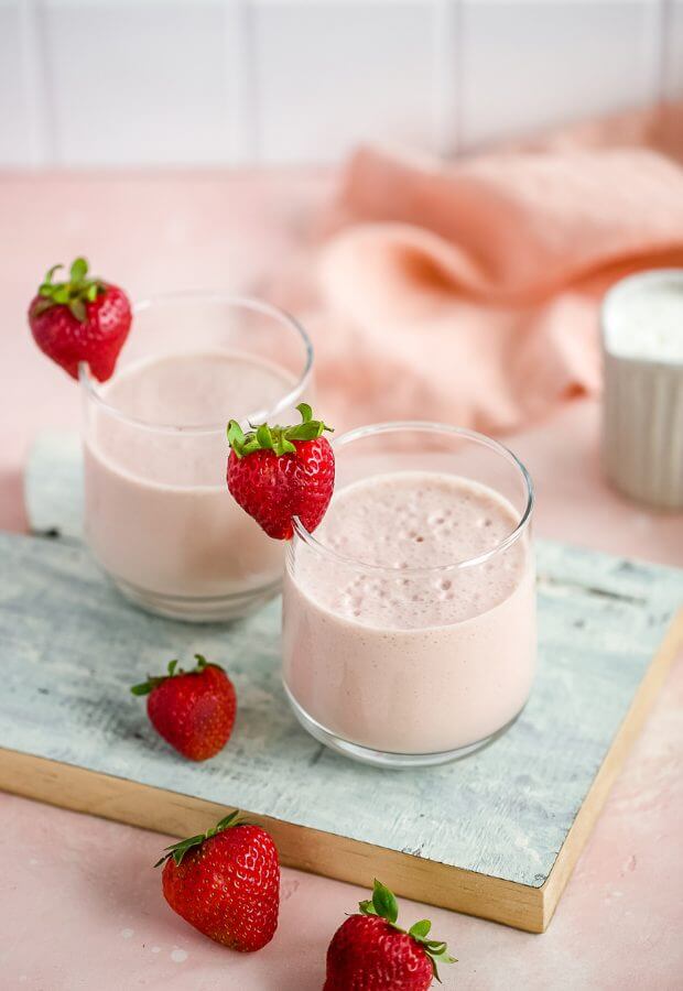 Keto Strawberry Cheesecake Shake Long